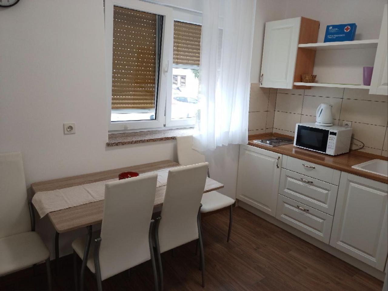 רייקה Apartman Vanja מראה חיצוני תמונה